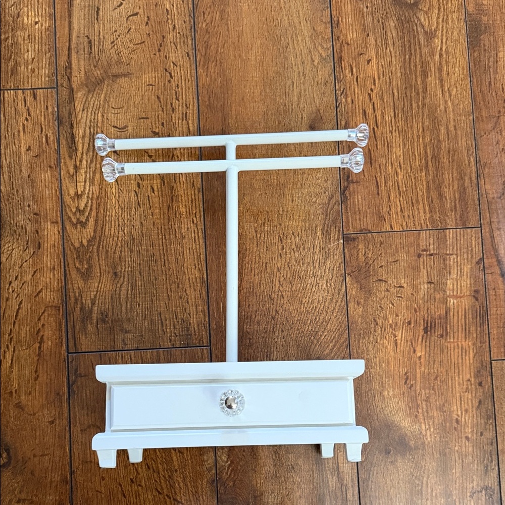 Pottery Barn Teen White Jewelry Stand